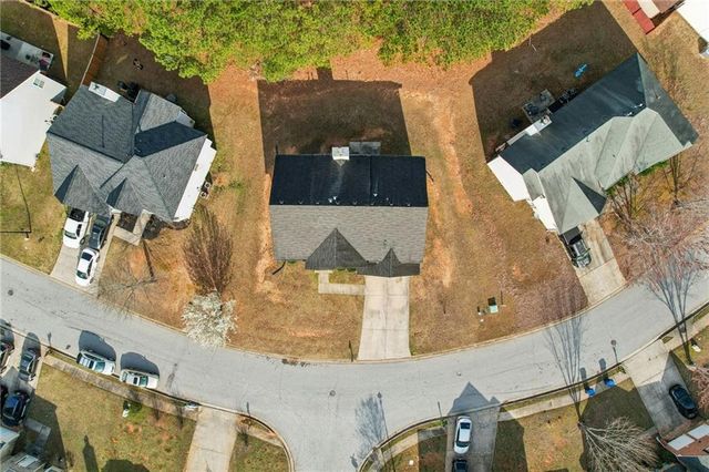 3308 Hunting Creek Pass, Douglasville, GA 30135