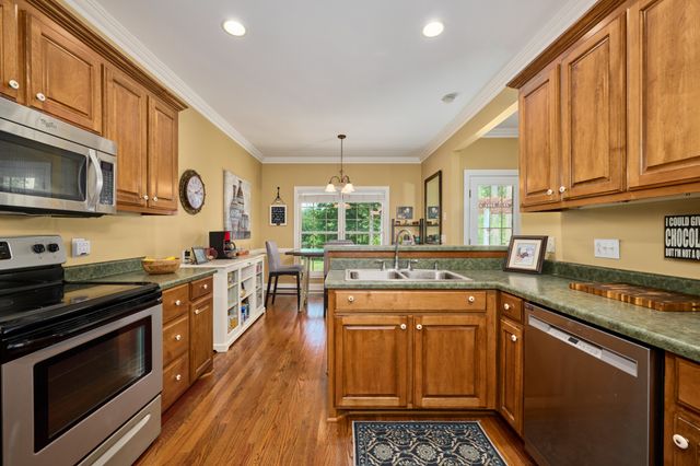 413 Founders Ct, Springfield, TN 37172
