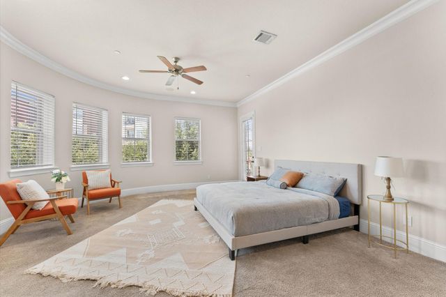 118 Stadium Drive, Sugar Land, TX 77498