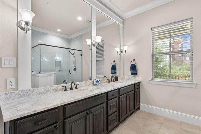 118 Stadium Drive, Sugar Land, TX 77498