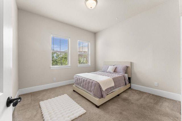 118 Stadium Drive, Sugar Land, TX 77498