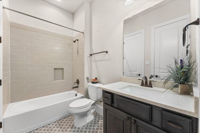 118 Stadium Drive, Sugar Land, TX 77498