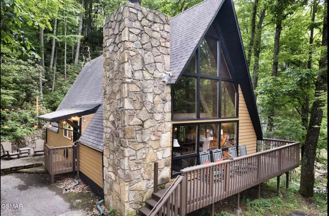 1330 N Baden Drive, Gatlinburg, TN 37738