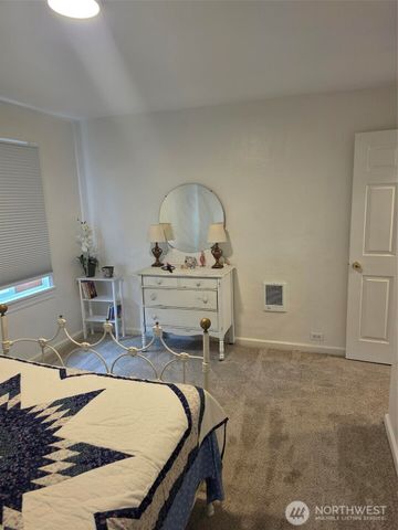 1720 Snyder Avenue, Bremerton, WA 98312