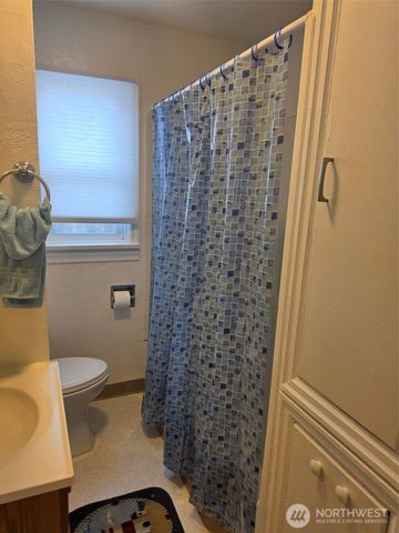 1720 Snyder Avenue, Bremerton, WA 98312