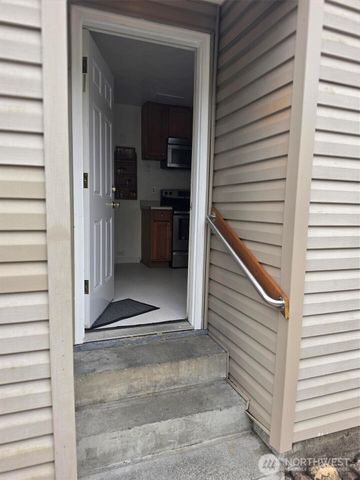 1720 Snyder Avenue, Bremerton, WA 98312
