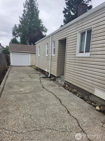 1720 Snyder Avenue, Bremerton, WA 98312