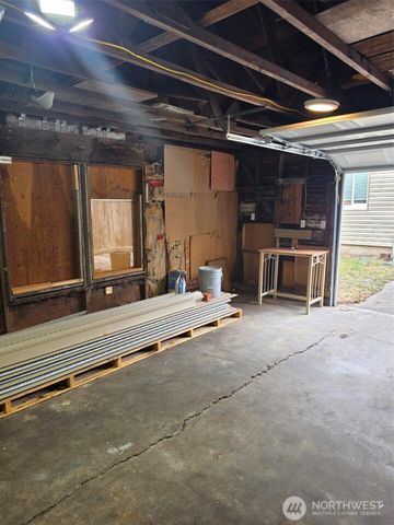 1720 Snyder Avenue, Bremerton, WA 98312