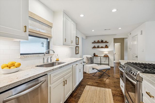 1607 Haverhill Drive, Houston, TX 77008