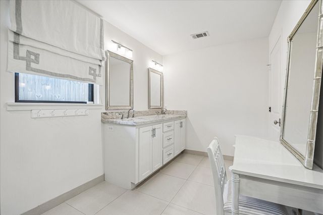 1607 Haverhill Drive, Houston, TX 77008