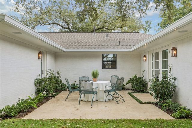 1607 Haverhill Drive, Houston, TX 77008