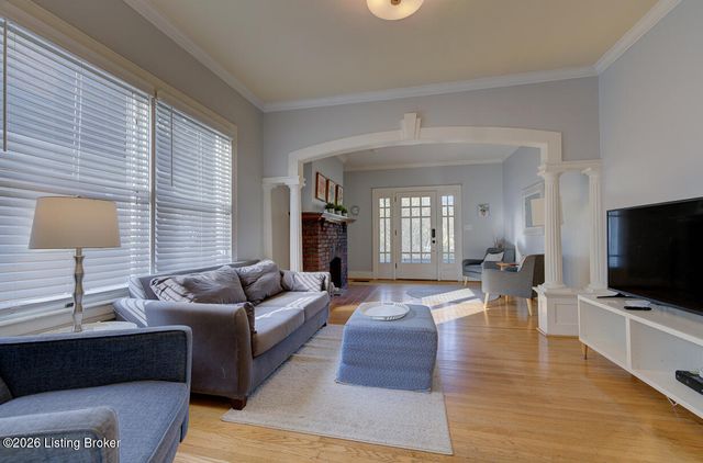 215 Pennsylvania Ave, Louisville, KY 40206