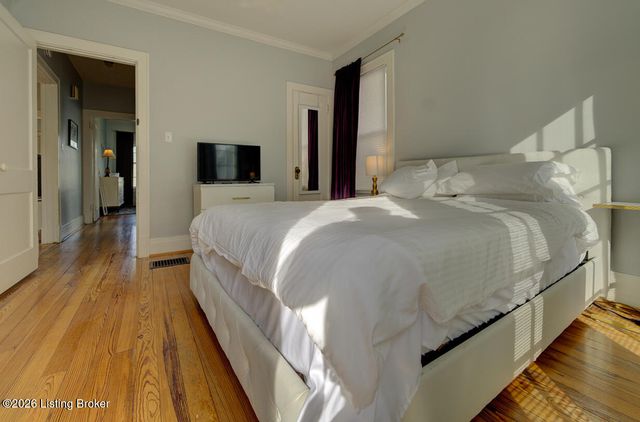 215 Pennsylvania Ave, Louisville, KY 40206