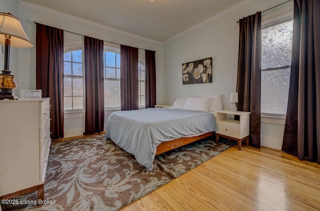 215 Pennsylvania Ave, Louisville, KY 40206