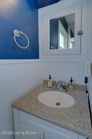 215 Pennsylvania Ave, Louisville, KY 40206