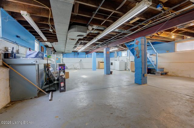 215 Pennsylvania Ave, Louisville, KY 40206