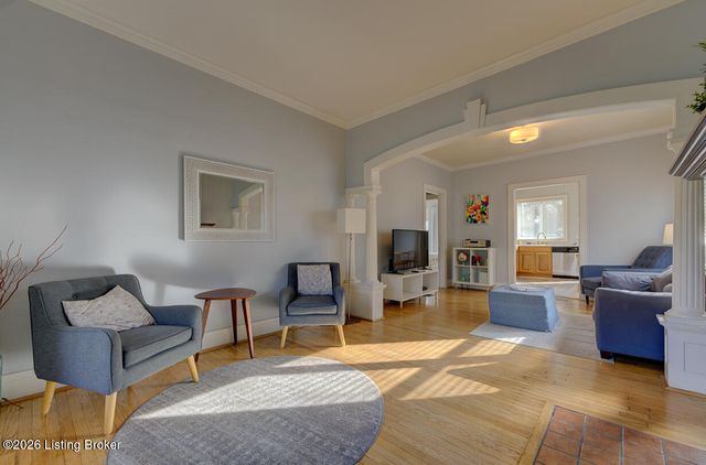 215 Pennsylvania Ave, Louisville, KY 40206