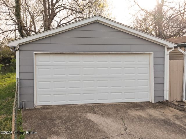 215 Pennsylvania Ave, Louisville, KY 40206