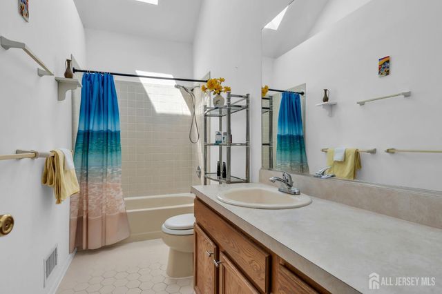 26 Brandywine Drive, Old Bridge, NJ 07747