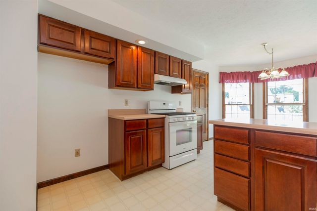 4020 Stonegate Drive, Mishawaka, IN 46544