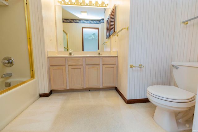 4020 Stonegate Drive, Mishawaka, IN 46544