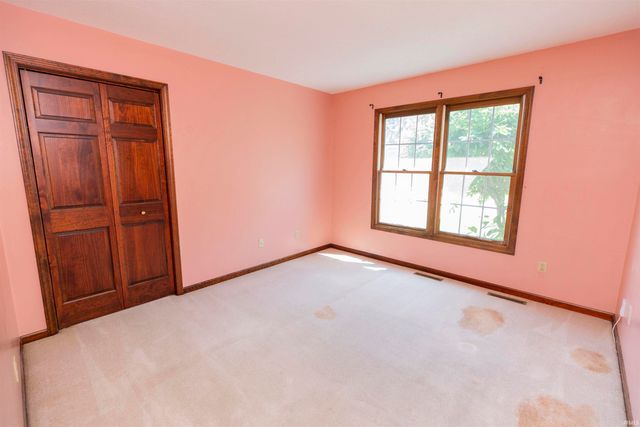 4020 Stonegate Drive, Mishawaka, IN 46544