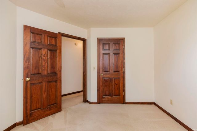 4020 Stonegate Drive, Mishawaka, IN 46544