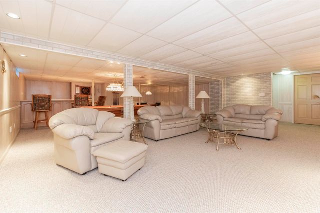 4020 Stonegate Drive, Mishawaka, IN 46544