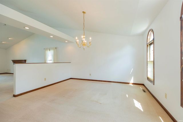 4020 Stonegate Drive, Mishawaka, IN 46544