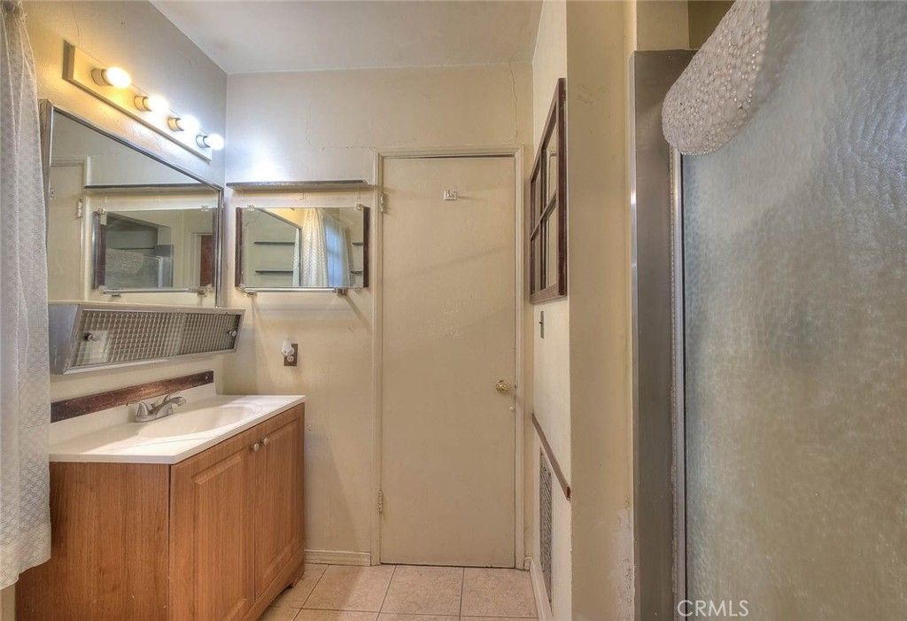 Image 13 of property listing at 13516 Purche, Gardena, CA 90249