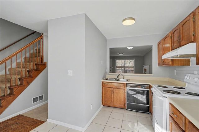 5200 Laurel Bridge SE Drive, Smyrna, GA 30082