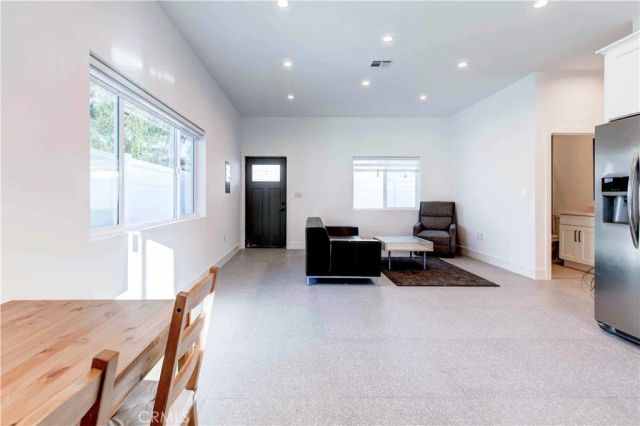 1615 N Niagara Street, Burbank, CA 91505