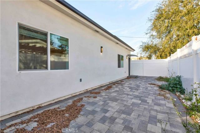 1615 N Niagara Street, Burbank, CA 91505