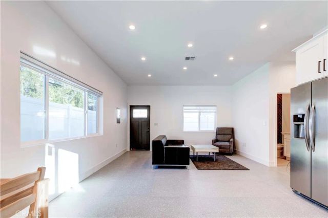 1615 N Niagara Street, Burbank, CA 91505