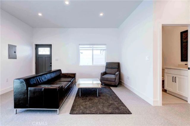 1615 N Niagara Street, Burbank, CA 91505