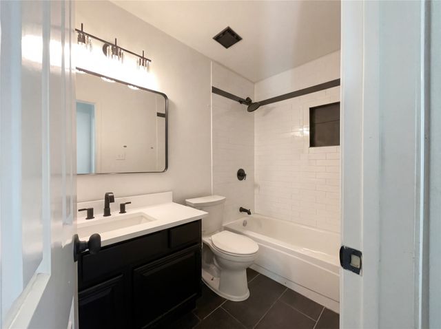 2108 Woodland Oaks Drive, Arlington, TX 76013