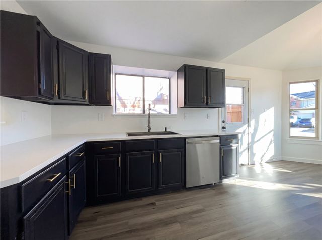 2108 Woodland Oaks Drive, Arlington, TX 76013