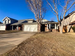 2108 Woodland Oaks Drive, Arlington, TX 76013