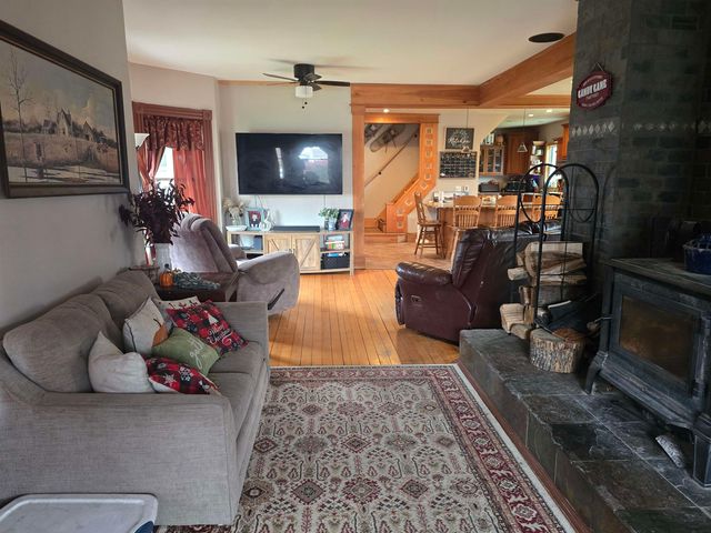 83 Spring Street, Hardwick, VT 05843