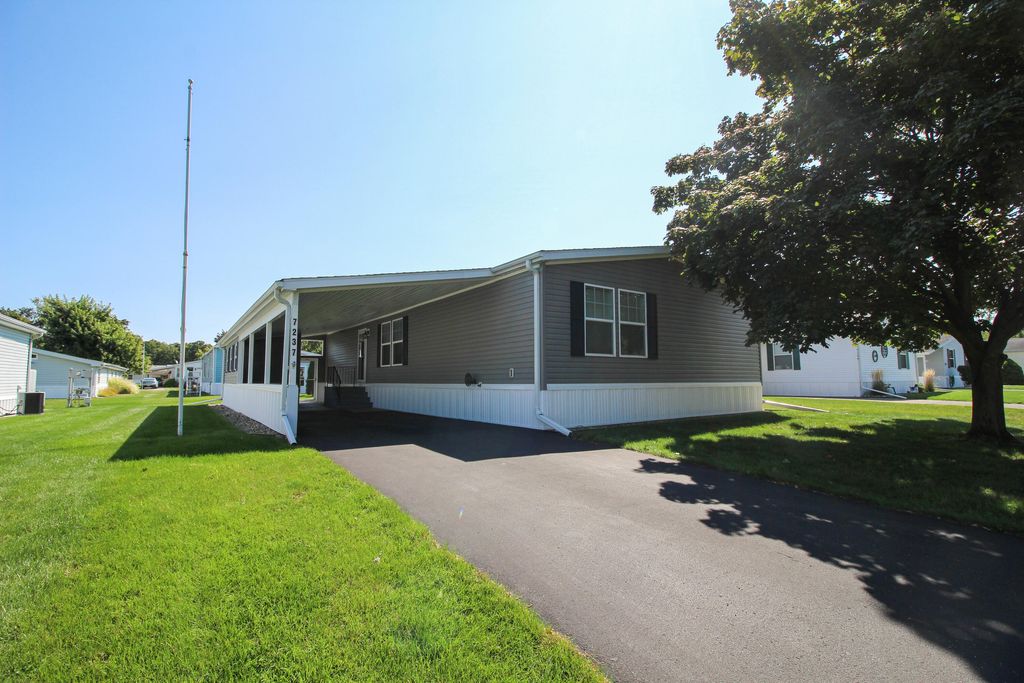 7237 White Oak Circle, Portage City, MI 49002