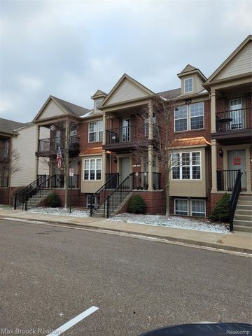 28017 HOPKINS Drive 98, Novi, MI 48377