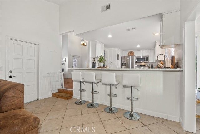 2794 La Praix, Highland, CA 92346