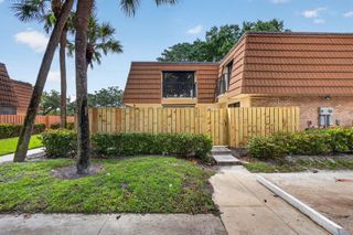 183 Charter Way, West Palm Beach, FL 33407