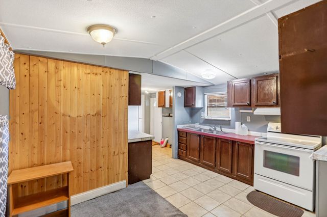 924 Harsh Ln, Castalian Springs, TN 37031