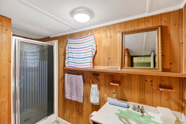 924 Harsh Ln, Castalian Springs, TN 37031