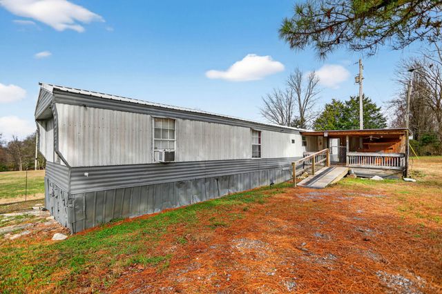 924 Harsh Ln, Castalian Springs, TN 37031