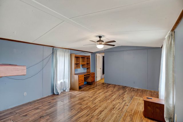 924 Harsh Ln, Castalian Springs, TN 37031