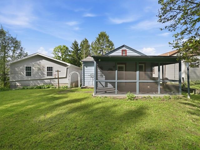 1306 Chapel Rd, Center Twp, PA 15061