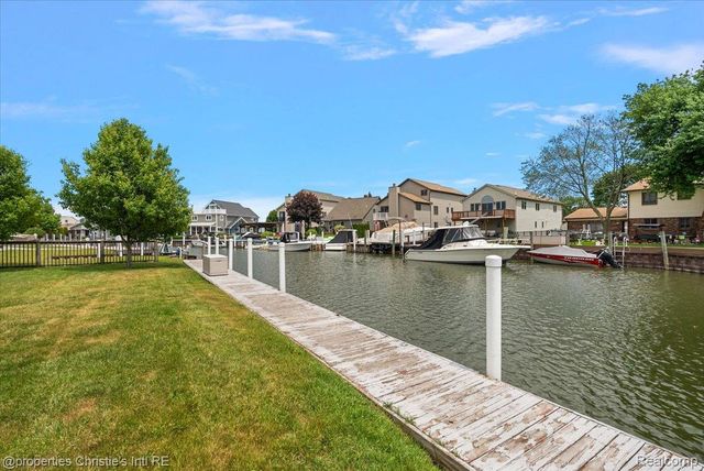 37510 Lakeville Street, Harrison Charter Township, MI 48045