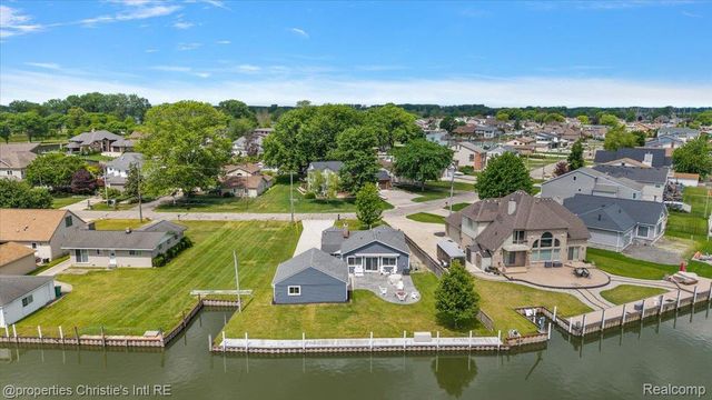 37510 Lakeville Street, Harrison Charter Township, MI 48045